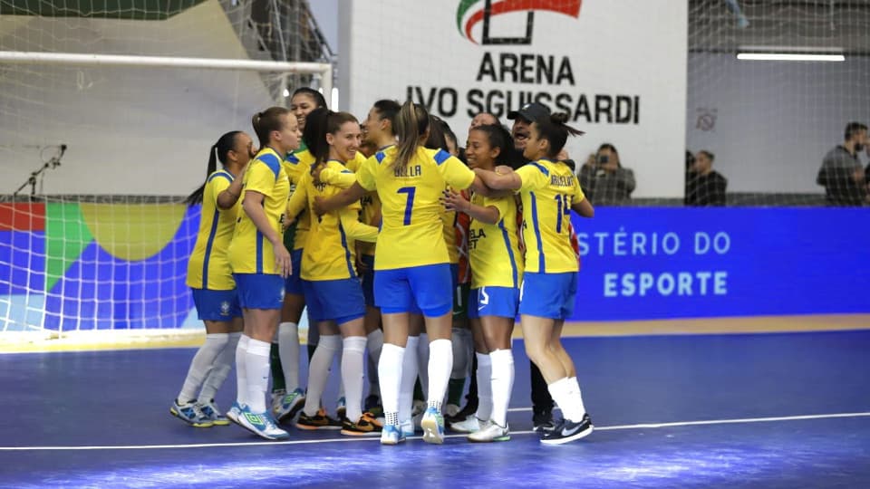 GAFF realiza amistoso com a seleção brasileira de futsal feminino